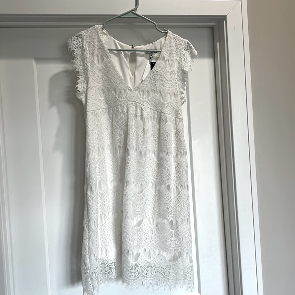 White lace lines dress S NWT